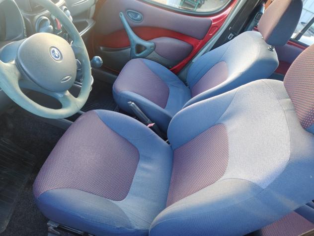Fiat Doblo 1.9 JTD vetrato 5 posti - Foto 8