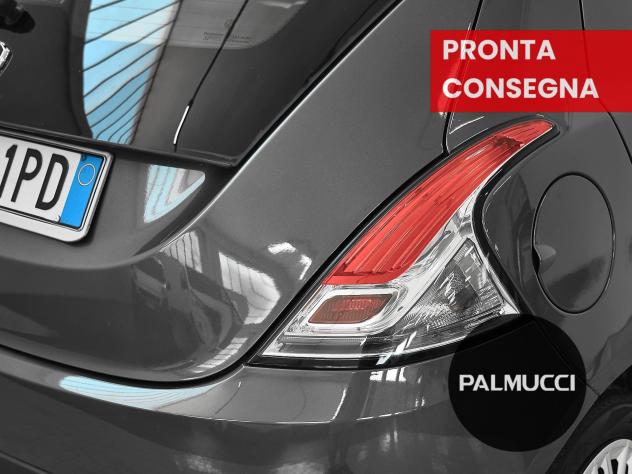 Lancia Ypsilon 1.2 69 cv Silver - Foto 8