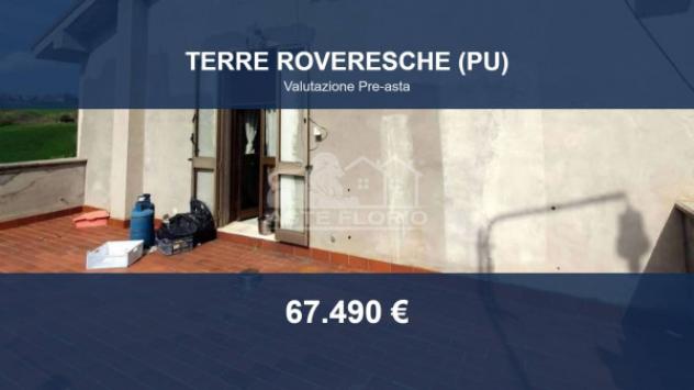 Immobile in asta di 147 m² con più di 5 locali in vendita a Terre Roveresche