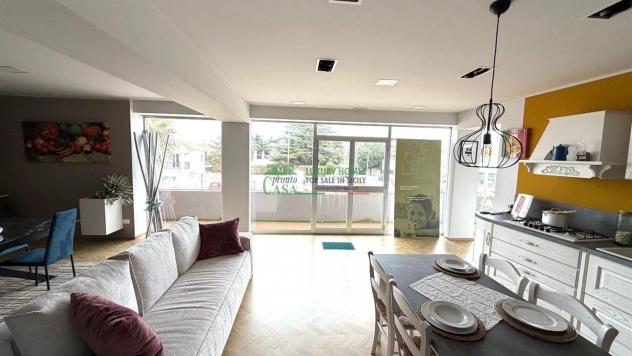 Rif.9794 - Prestigioso Immobile Commerciale in Viale delle Americhe - Foto 18