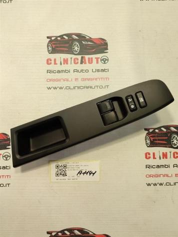 PULSANTIERA ANTERIORE SINISTRA TOYOTA Yaris Serie 74323-0D680 (1416)