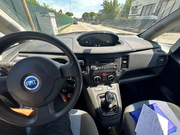 Fiat Idea 1.4 16V Dynamic - Foto 10
