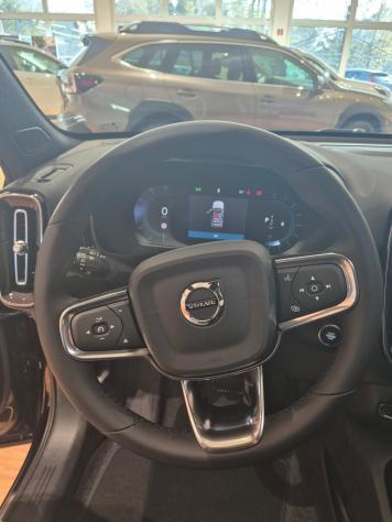 Volvo XC40 B3 automatico Plus Dark - Foto 7