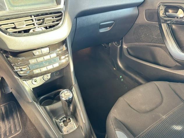 Peugeot 208 1.6 e-HDi 92 CV Stop&Start 5 porte Allure - Foto 10