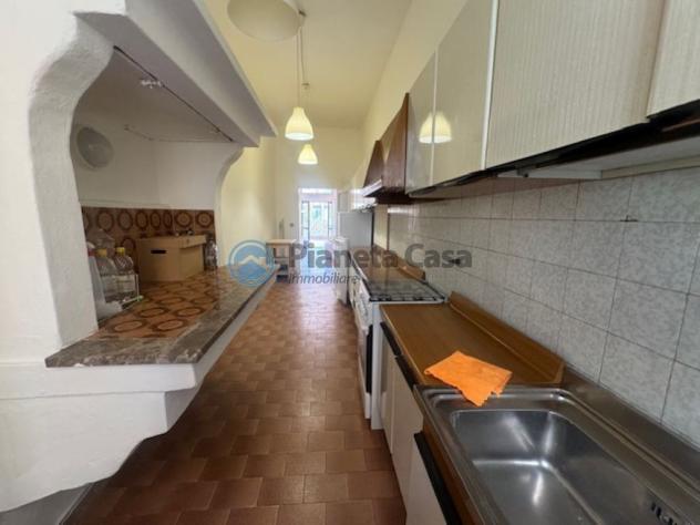 CENTRO STORICO: bicamere arredato con terrazza abitabile - Foto 9