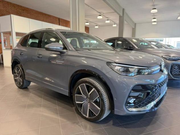 VOLKSWAGEN Tiguan 2.0 TDI 193 CV DSG 4MOTION MY26 R-Line Plus TETTO rif. 24126934 - Foto 6