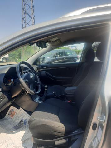 Toyota Avensis 2.2 D-4D 16V Station Wagon - Foto 6