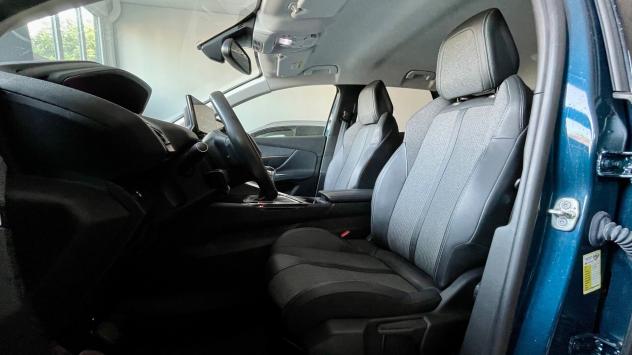 PEUGEOT 3008 1.5 BLUEHDI ALLURE 131CV - FULL LED, VIRTUAL COCKPIT, NEOPATENTATI - Foto 10