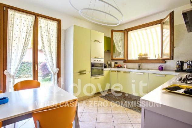 Villa di 359 m² con 5 locali e box auto doppio in vendita a Brezzo di Bedero - Foto 4