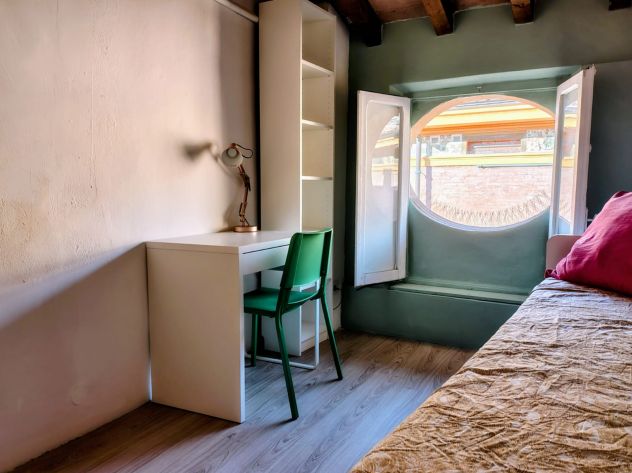 Affittasi Ampia Stanza Singola – Modena Centro Storico – Solo Studentessa - Foto 2