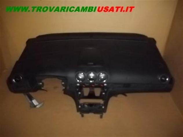 CRUSCOTTO NERO CON SUPPORTINI FISSAGGIO INF ROTTI (RIPARABILI) FORD S-MAX (CA1)  Carrozzeria  Allestimenti interni  Cruscotto strumenti   FORD - S-MAX
