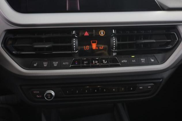 BMW 118 Serie 1 i 5p. Business Advantage rif. 24024072 - Foto 10