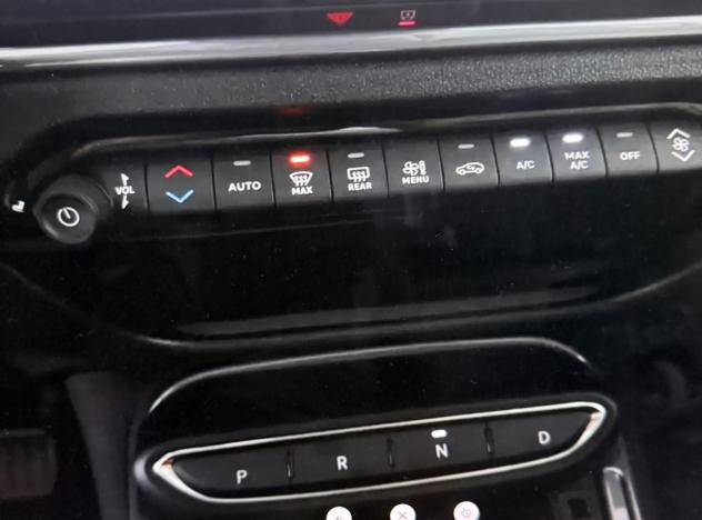 Fiat 600 Hybrid 145 CV DCT MHEV La Prima - Foto 9