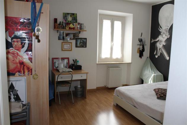 Elegante casa a schiera ristrutturata nel cuore del paese - Foto 10