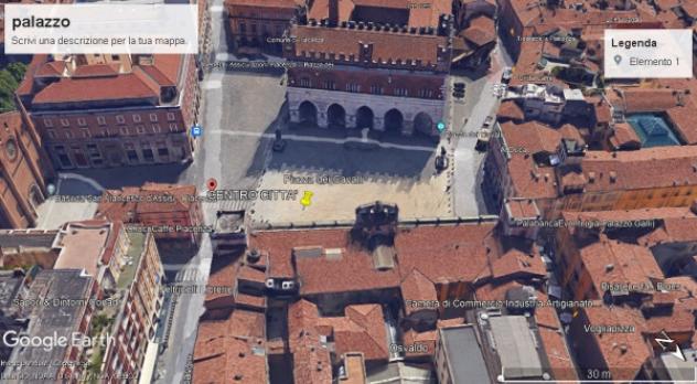 Palazzo / Stabile di 850 m² in vendita a Piacenza