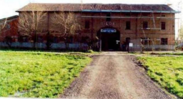 Immobile in asta di 1426 m² con più di 5 locali e box auto in vendita a Reggiolo - Foto 3