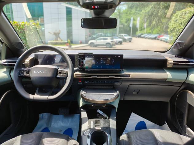 Lancia Ypsilon Ypsilon Hybrid e-DCT - Foto 7