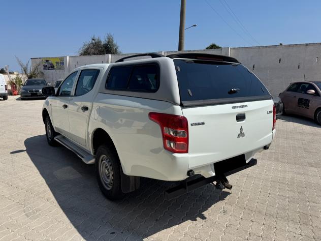 MITSUBISHI L200 2.4 DI-D/154CV 4X4 DOUBLE CAB 2019 - Foto 9