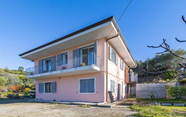 Bifamiliare in vendita a Bordighera