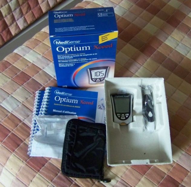Misuratore per il monitoraggio del diabete Optimum Xceed Mediasense
