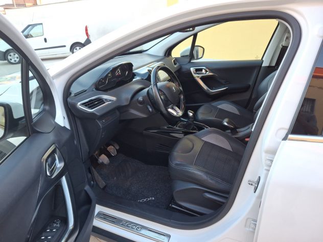 Peugeot 2008 1.6 BlueHDI GT Line 100cv - Foto 6
