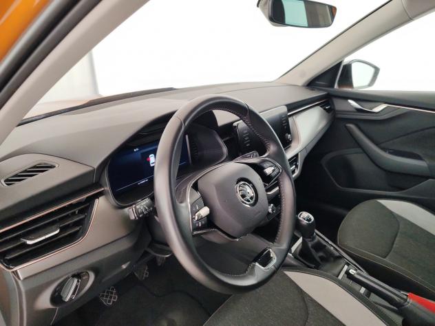 Škoda Kamiq 1.0 TSI 110cv BLACK DOTS - Foto 8