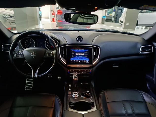 Maserati Ghibli GRANSPORT 3.0 BT V6 350CV AUT. NAV PELLE CERCHI 20 - Foto 3