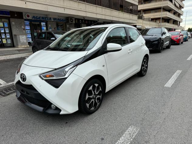 Toyota Aygo Connect 1.0 VVT-i 72 CV 5 porte x-play LED NAVI KAMERA PDC CERCHI 16 - Foto 3