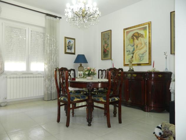 Quadrilocale in vendita a Carrara