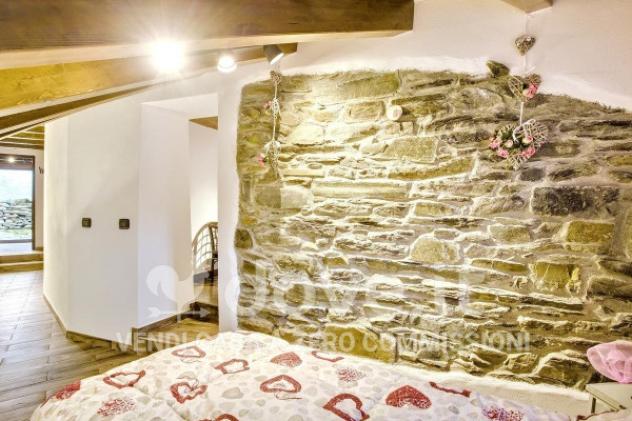 Casa indipendente di 218 m² con 5 locali in vendita a Maccagno con Pino e Veddasca - Foto 14