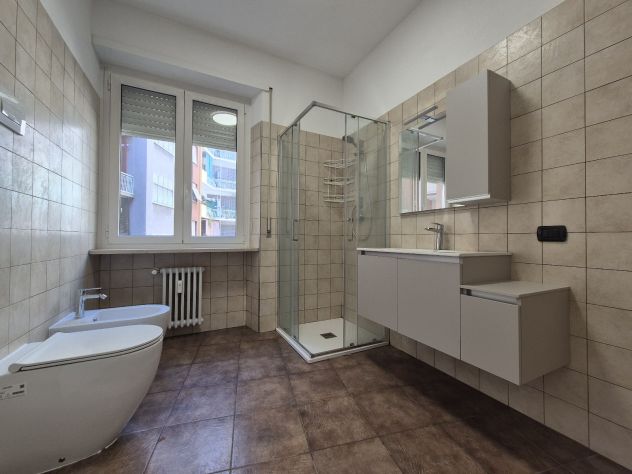 Elegante stanza in appartamento signorile – Milano - Foto 2