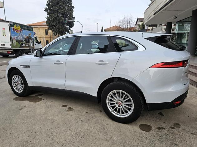 Jaguar F-Pace 2.0 D 180 CV AWD aut. Pure - Foto 6