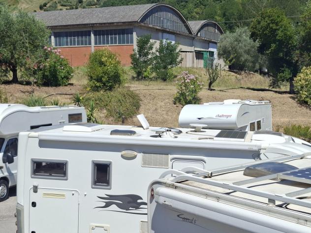 CAMPER LAIKA DUCATO SEMINTEGRALE GARAGE SEMIDINETTE CLIMATIZZATORE FOTOVOLTAICO CAMPEGGIO USATI GENERALI 1705 - Foto 5