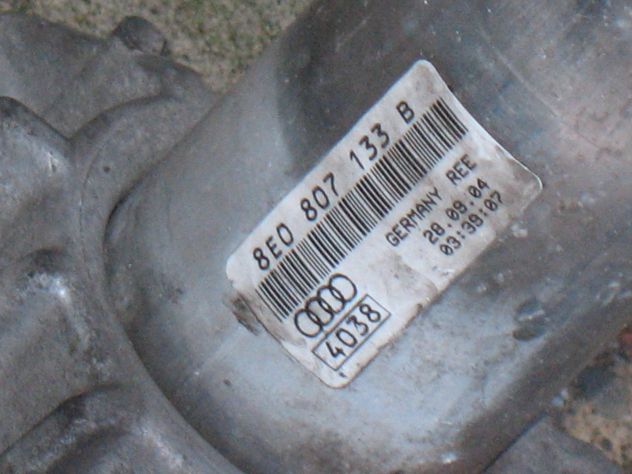 STAFFA PARAURTI ANTERIORE COMPLETA SX DX AUDI A4 SW 1.9 8E0807133B 8E0807134B - Foto 3