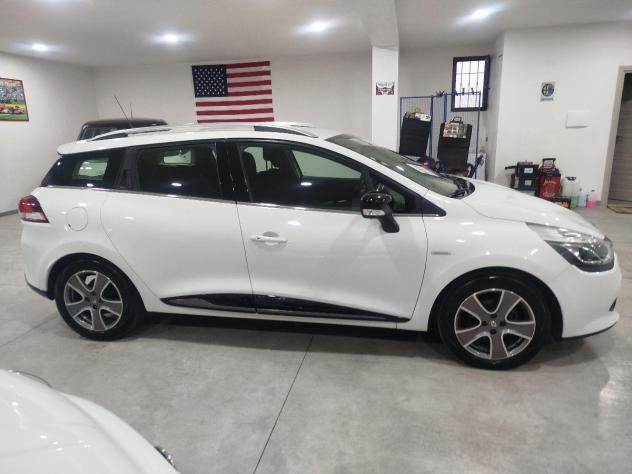 RENAULT - Clio - Sporter 1.5 dCi 8V 75 Costume Nat. - Foto 4