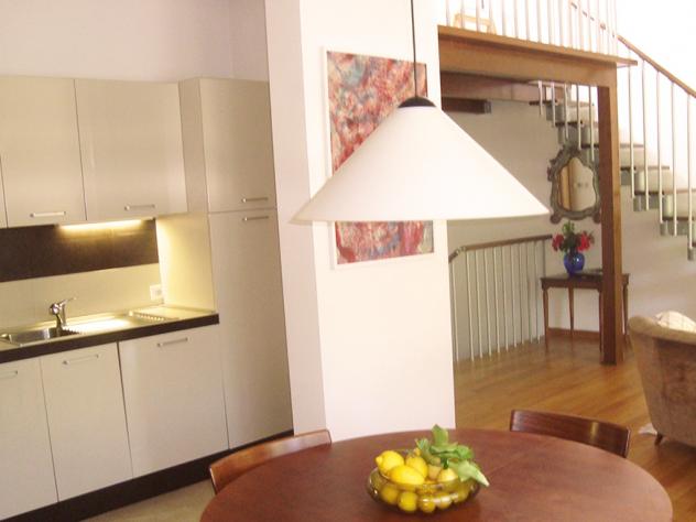 Appartamento al primo piano ed ultimo , con ingresso indipendente . - Foto 13