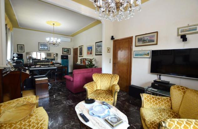 Villa in vendita a Arancio - Lucca 300 mq Rif: 1331974