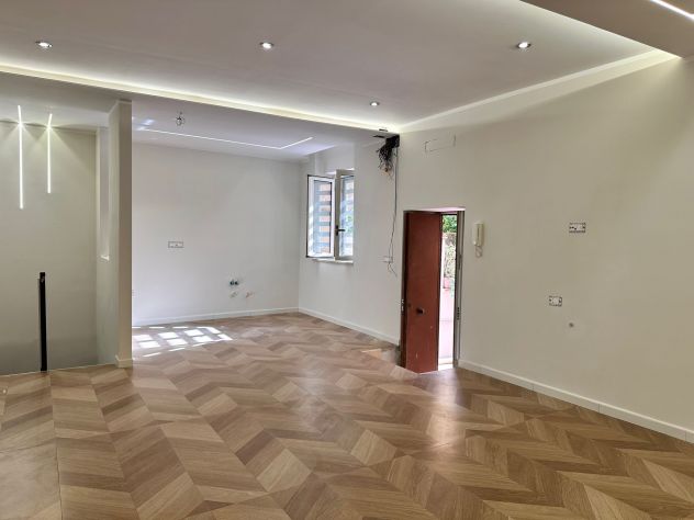 Soluzione indipendente con spazio esterno - Foto 2