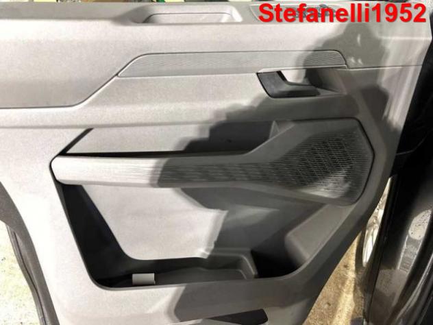 VOLKSWAGEN Caravelle /Multivan - T7 2.0 TDI 150CV DSG 8V rif. 23624419 - Foto 10