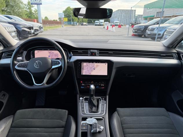 Volkswagen Passat Variant 2.0 TDI SCR 200 CV DSG Executive - Foto 7