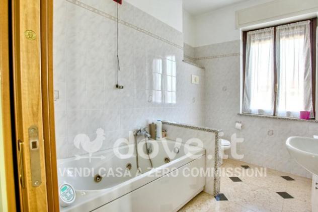 Appartamento di 130 m² con 3 locali e box auto in vendita a Cairate - Foto 8