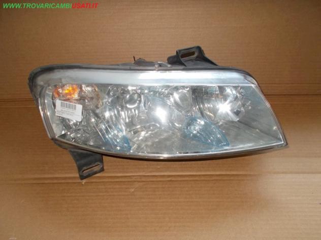 PROIETTORE D. FIAT STILO (192-2C/2V)  Parti elettriche  Fanaleria  Proiettori  Proiettore ant. FIAT - STILO - 01-10-2001 - 01-06-2009
