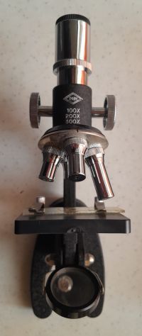Microscopio Didattico o da collezione etichettato Microscope - Foto 2