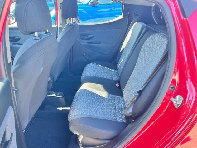 Lancia Ypsilon 1.0 FireFly 5 porte S&S Hybrid Silver - Foto 7