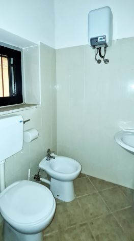 IMPORTANTE USO INVESTIMENTO, VENDESI LOCALE VIA G. BRUNO - VENOSA - Foto 8