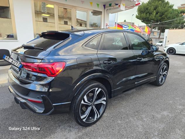 Audi Q3 SPB 35 TDI S tronic S line edition Total Black - Foto 2