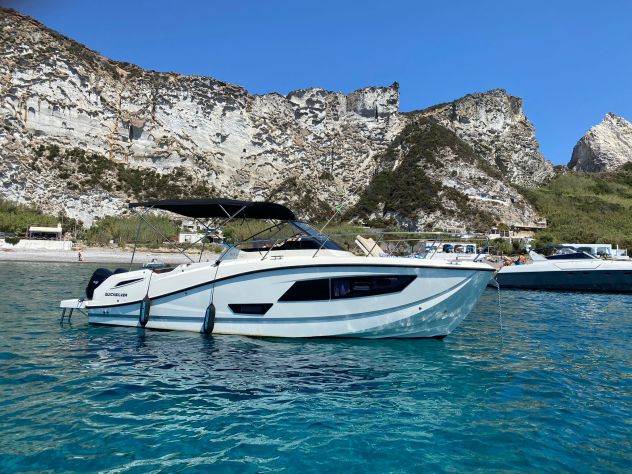 QUICKSILVER 875 SUNDECK 2×250 Mercury Verado V8