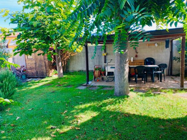 casa indipendente in vendita a Castelnuovo Magra in zona Palvotrisia