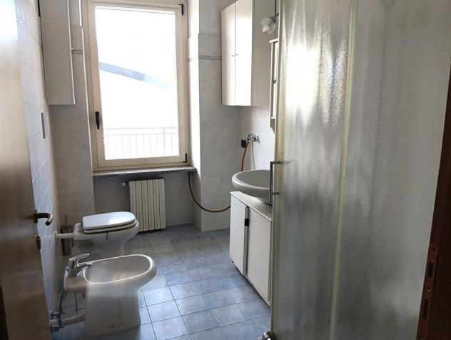 BILOCALE RISTRUTTURATO CON TERRAZZA IN CENTRO CALOLZIO - Foto 9