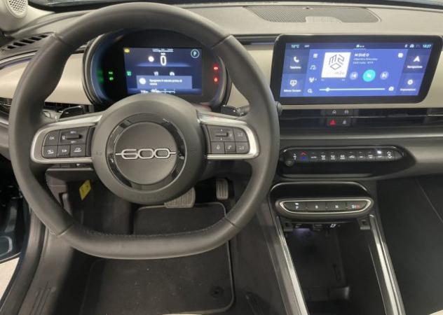 FIAT 600 1.2 Hybrid 110 CV DCT MHEV La Prima rif. 23666573 - Foto 2